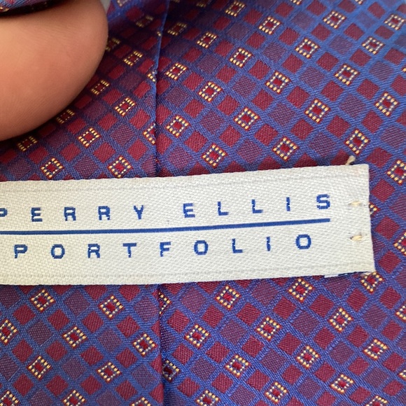 Perry ellis tie - Picture 2 of 2
